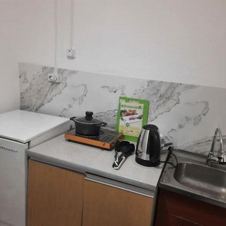 Атлант Hotell Bishkek Exteriör bild