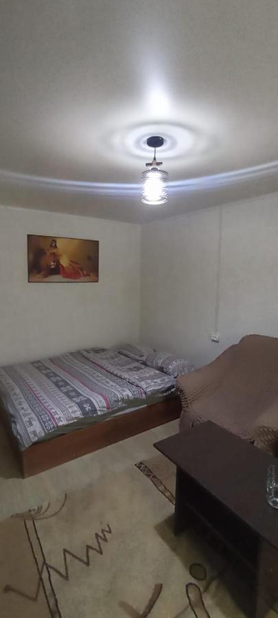 Атлант Hotell Bishkek Exteriör bild